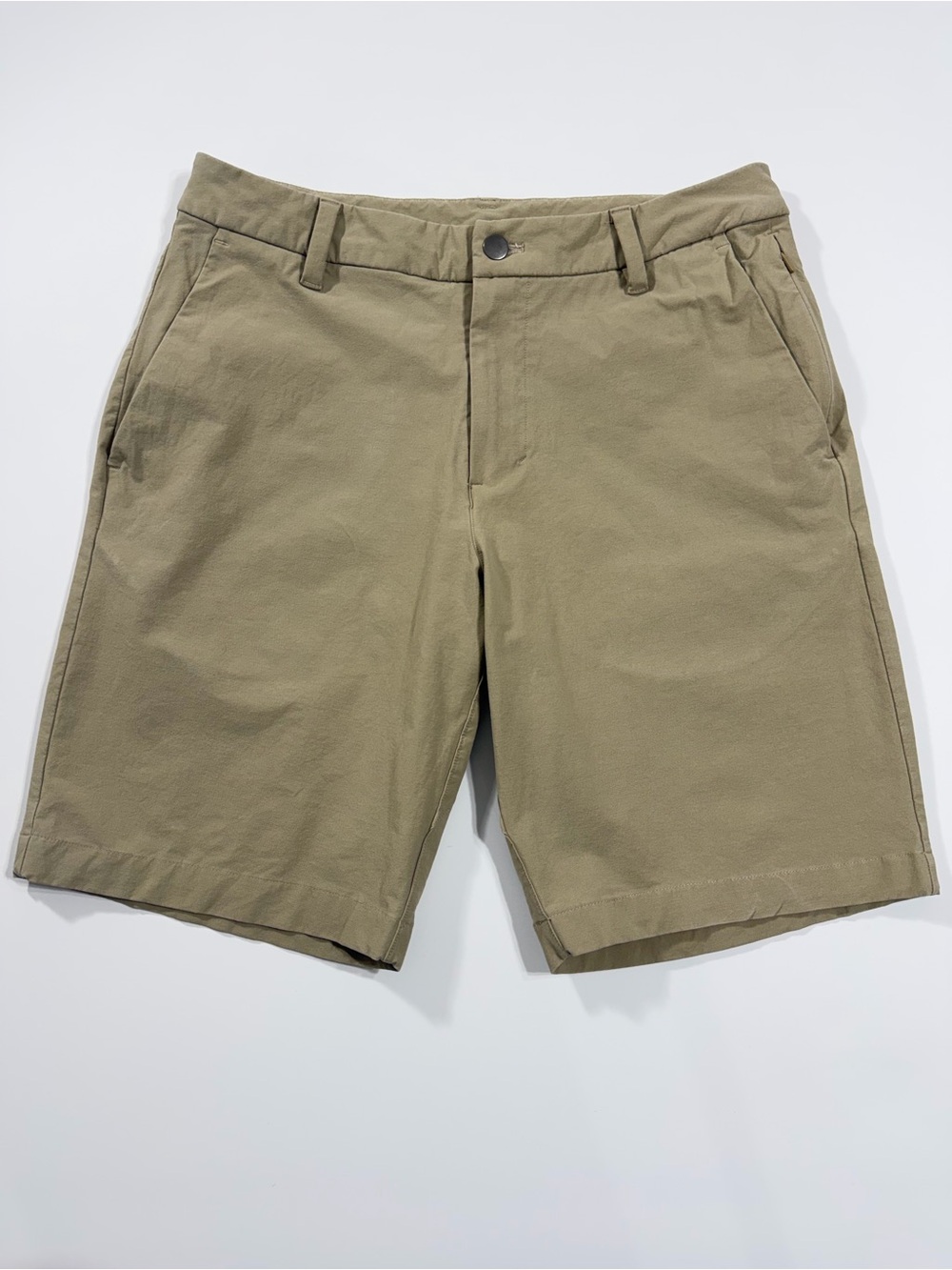 Lululemon Commission Classic-Fit Shorts Mens 30 Khaki Tan 9” VersaTwill